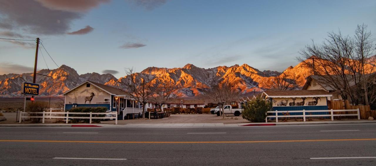 Mt Williamson Motel And Basecamp Independence Exterior photo